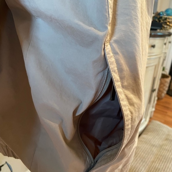 Men’s Columbia Jacket with Zip Closure and High Collar - Picture 3 of 6